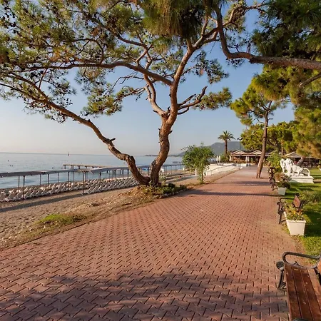 Hotel Club Belpinar-beldibi-kemer 4*